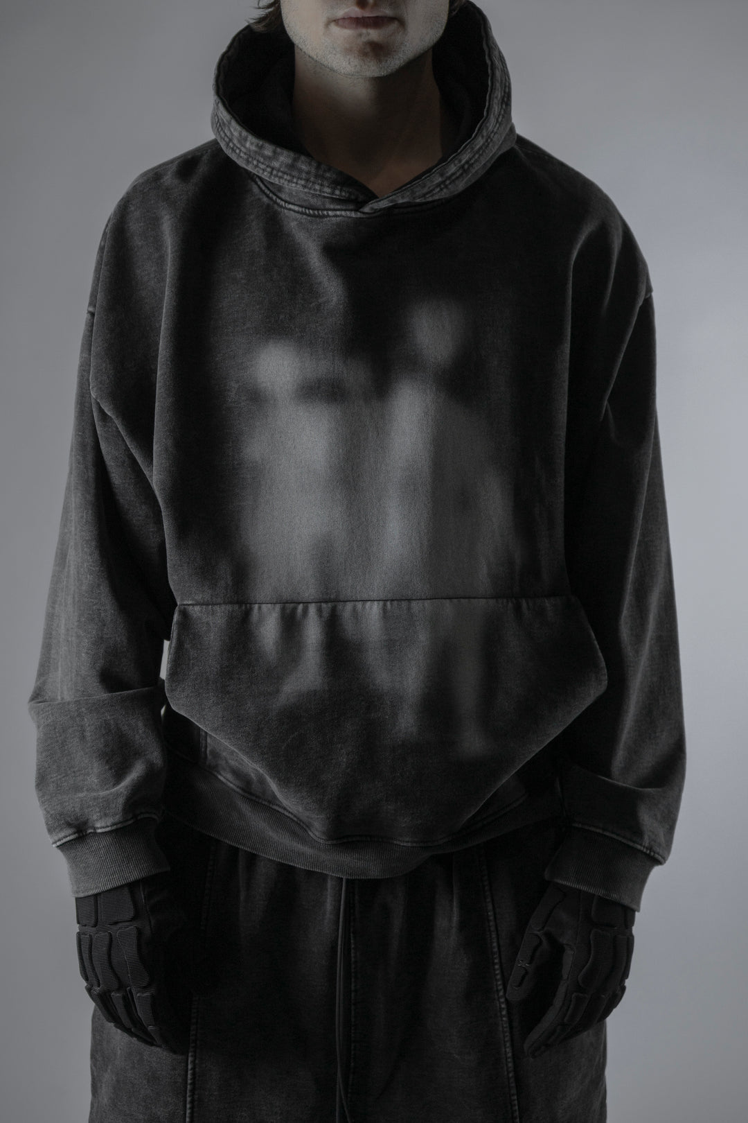 VISITORS GRAPHIC HOODIE