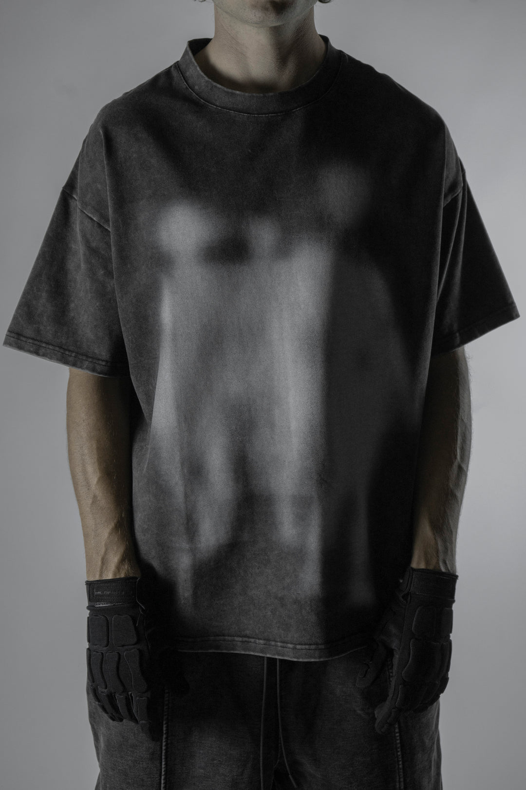 VISITORS GRAPHIC TSHIRT