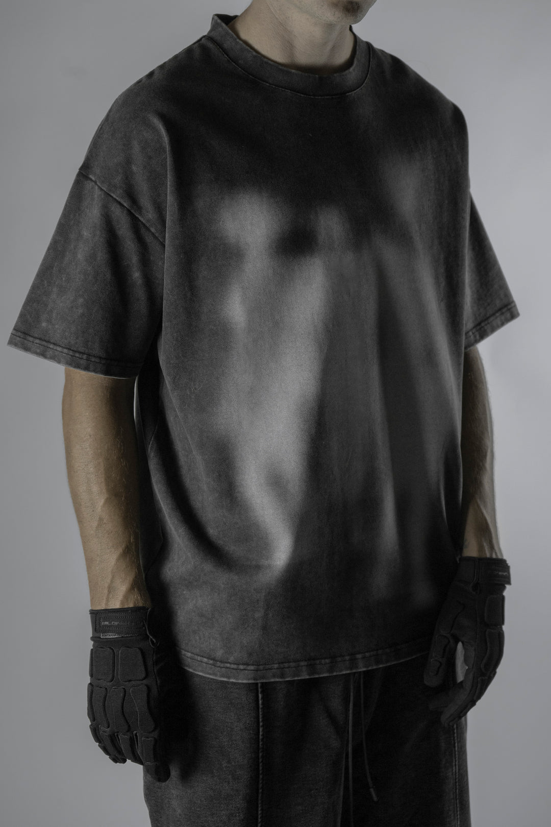VISITORS GRAPHIC TSHIRT